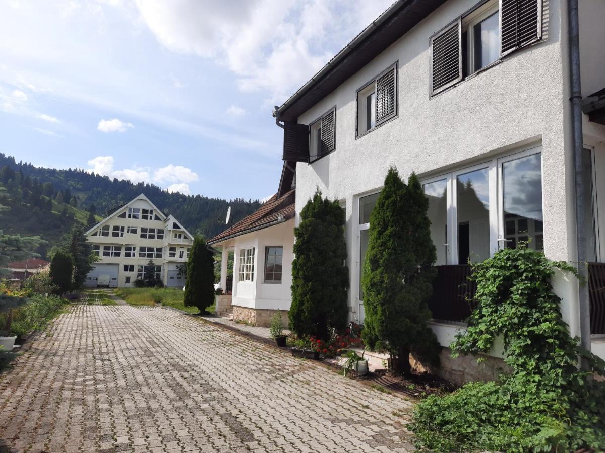 Hotel Antal Kulcsosház Gyimesfelsőlok Esterno foto