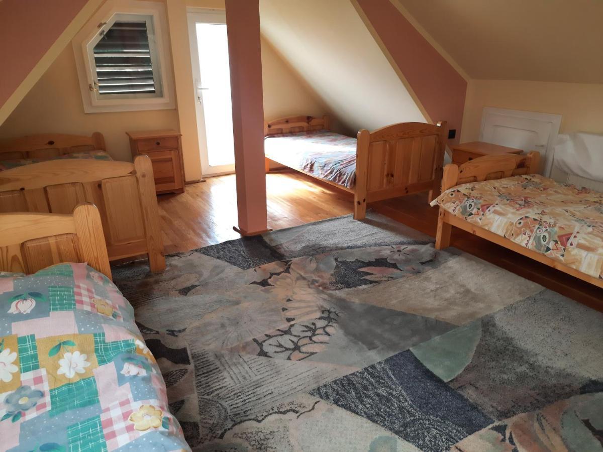 Hotel Antal Kulcsosház Gyimesfelsőlok Esterno foto