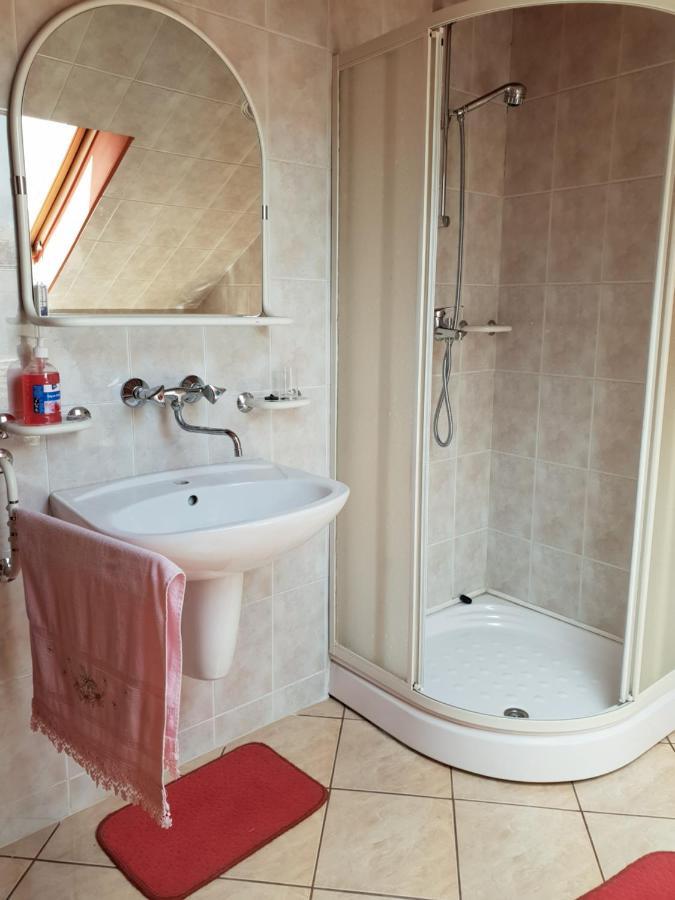 Hotel Antal Kulcsosház Gyimesfelsőlok Esterno foto
