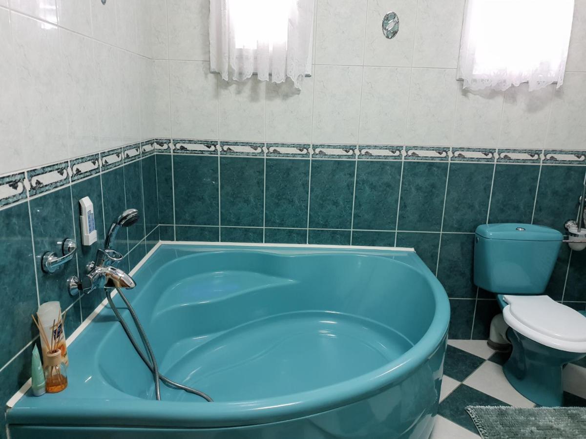 Hotel Antal Kulcsosház Gyimesfelsőlok Esterno foto