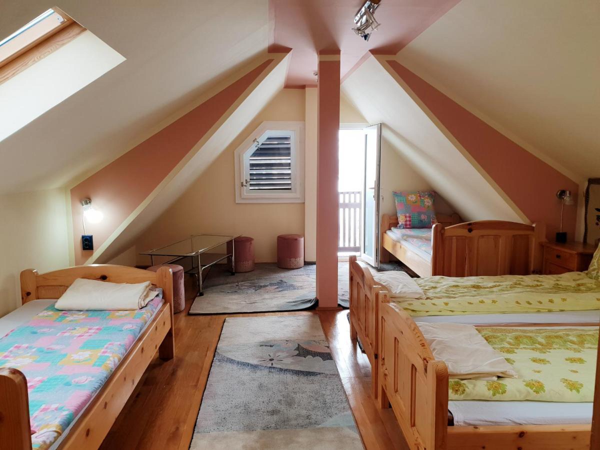 Hotel Antal Kulcsosház Gyimesfelsőlok Esterno foto